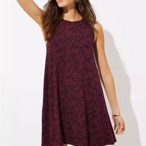 Loft Sleeveless Swing Dress Women’s Size Medium Plum Dark Purple Black Floral
